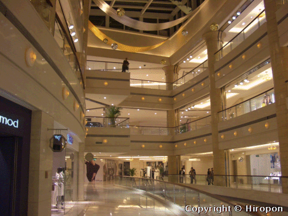 世貿天階のショッピングモール
