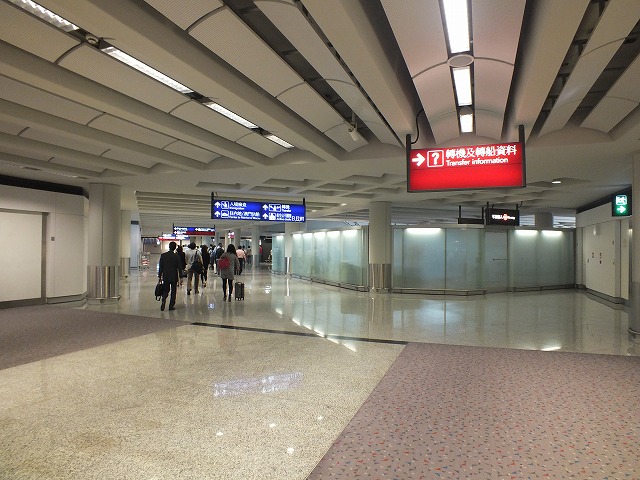 香港国際空港 15