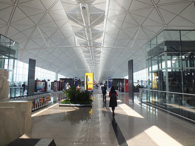 香港国際空港 18